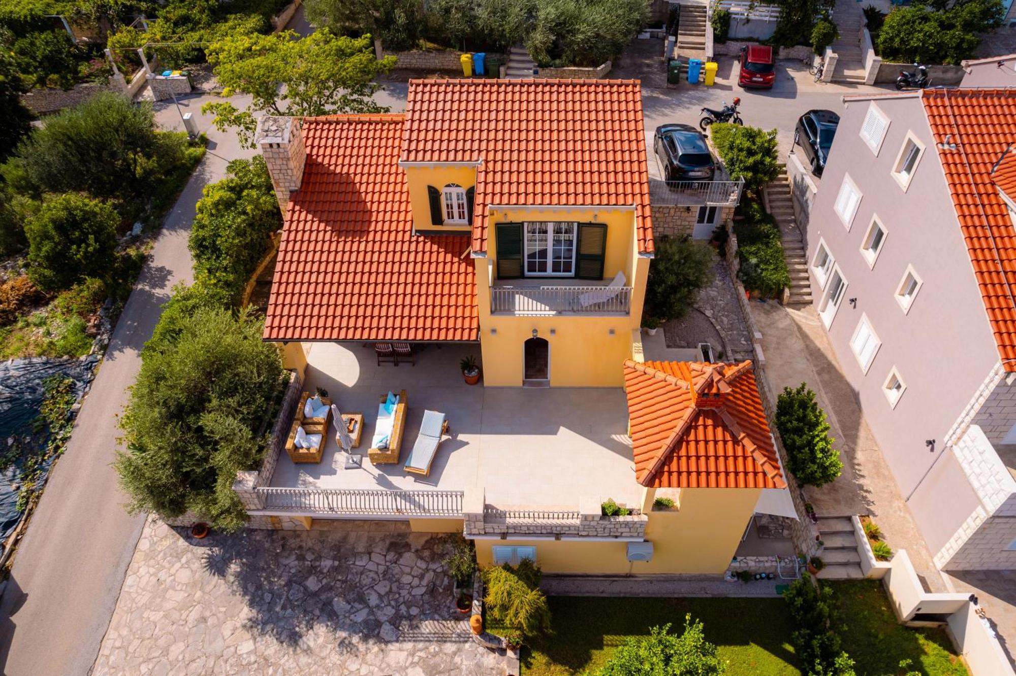 House 4 You Lumbarda Exteriér fotografie